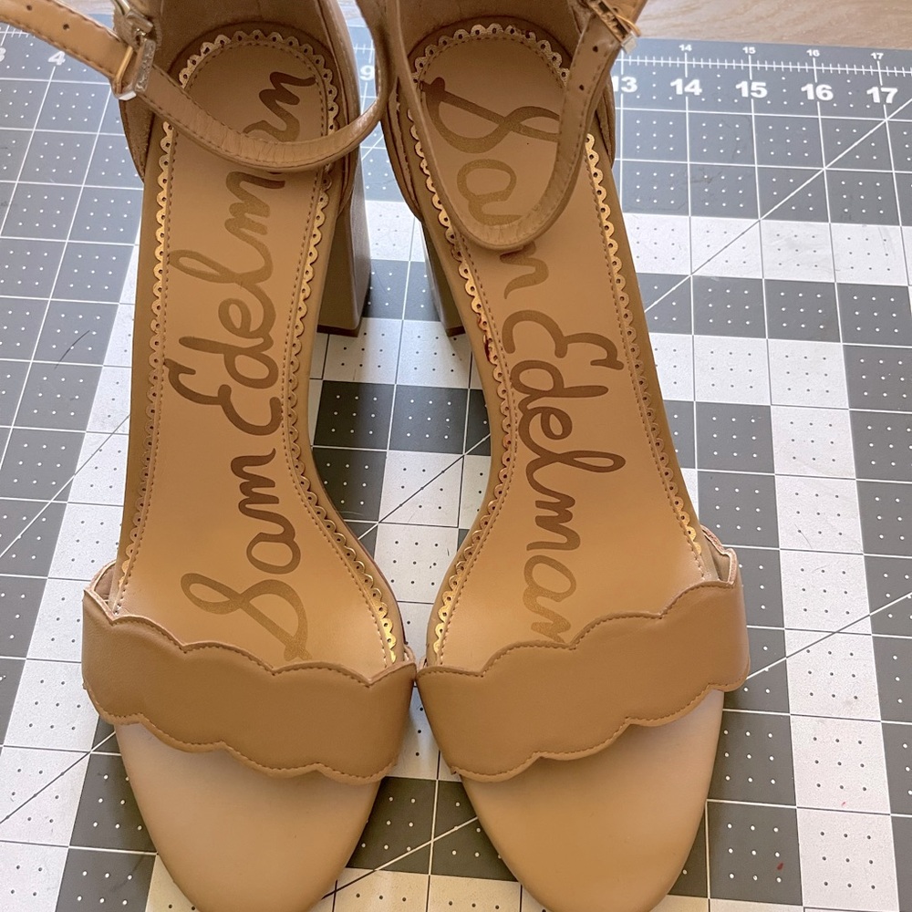 Sa Edelman 3inch block heel  ankle strap sandal